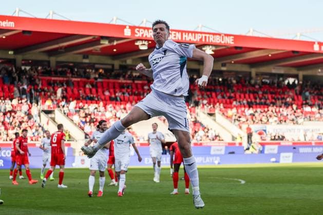 Fisnik Asllani 11 TSG 1899 Hoffenheim celebrating after his goal to 0 3, Emotion, Joy, 1 FC Heidenheim 1846 vs TSG 1899 Hoffenheim, Football, Men, Bundesliga, Season 2025 2026, Second round, 25 Matchday, 07 03 2026 DFB regulations prohibit any use of photographs as image sequences and or quasi video Heidenheim Baden Wuerttemberg Germany Copyright: xkolbert-press MartinxAgüerax
