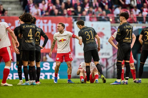 07 03 2026, Football, Men, Bundesliga, 2025 2026, RB Leipzig FC Augsburg David Raum 22, RB Leipzig , grumpy, Dispute in penalty area Leipzig Red Bull Arena Saxony Germany
