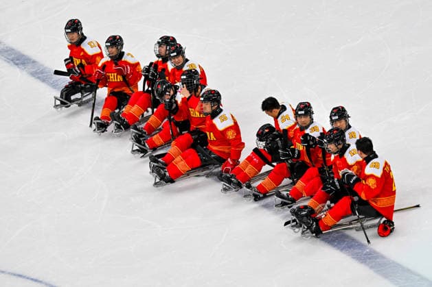 GIOCHI OLIMPICI - Olimpiadi Invernali Milano-Cortina 2026 - Paralympic Winter games, Winterspiele,Spiele, Summer games MILANO-CORTINA 2026 - Para Ice hockey, Eishockey - China vs Germany People s Republic Of China greets the fans at the end of the match during the Paralympic Games Milano-Cortina 2026, Ice Hockey match between People s Republic Of China and The Germany Team on March 6, 2026 at Arena di Verona in Verona, Italy during Paralympic WINTER GAMES MILANO-CORTINA 2026 - Para ice hockey - China vs Germany , Olympic Winter Games Milano-Cortina 2026 in Milano, Italy, March 07 2026 Cortina D Ampezzo Italy  Copyright: xIPAxSport ABACAx
