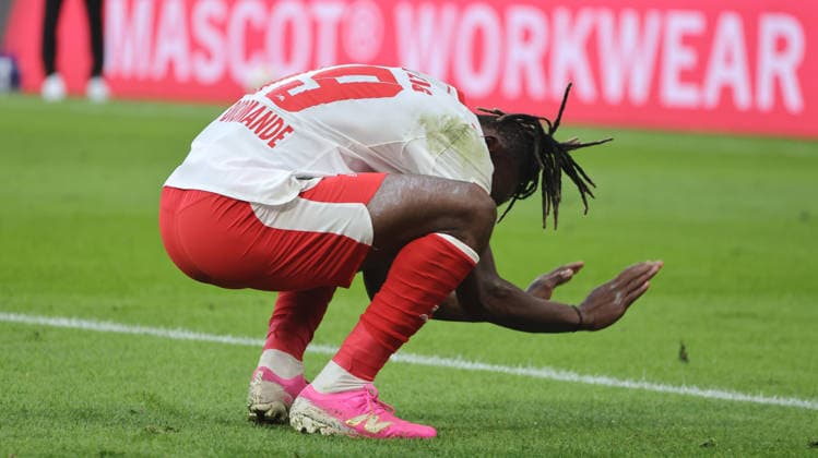 Yan Diomande disappointed after missed goal chance Disappointment Sport Football Soccer DFL Bundesliga Men 25 Matchday Season 2025 2026 07 03 2026 RasenBallsport RB Leipzig RBL vs FC Augsburg FCA at RedBull Arena DFL regulations prohibit any use of photographs as image sequences and or quasi video