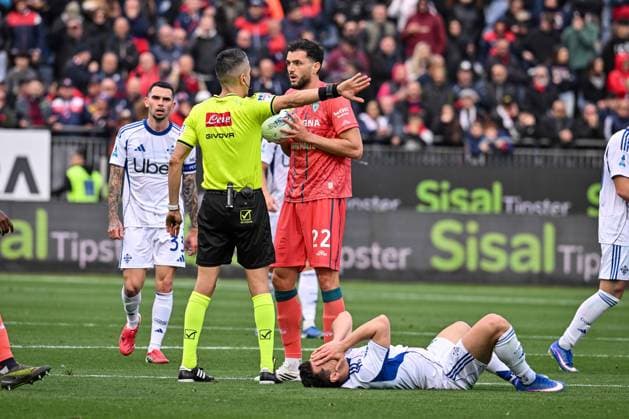 Alberto Dossena of Cagliari Calcio during Cagliari Calcio vs Como 1907, Italian soccer Serie A match in Cagliari, Italy, March 07 2026  Copyright: xLuigixCanu IPAxSportx xipa-agency.netx xx IPA_72512132 IPA_Agency_IPA72512132