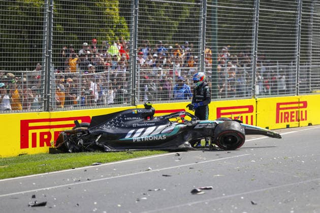 MELBOURNE, AUSTRALIA - MARCH 7: Andrea Kimi Antonelli of Italy (12) beside his Mercedes AMG PETRONAS F1 Team F1 W17 after crashing during qualifying ahead of the F1 Grand Prix of Australia at Albert Park Circuit on March 7, 2026 in Melbourne, Australia.(Photo by Paddocker)  Copyright: xPaddocker SPPx Sportspressphoto_SPR103987