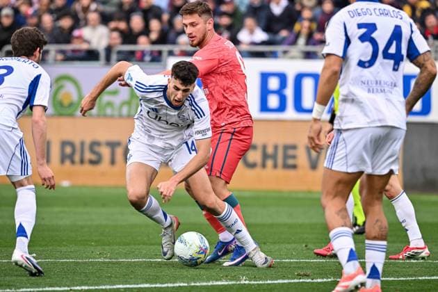 Jacobo Ramon of Como 1907 during Cagliari Calcio vs Como 1907, Italian soccer Serie A match in Cagliari, Italy, March 07 2026  Copyright: xLuigixCanu IPAxSportx xipa-agency.netx xx IPA_72516057 IPA_Agency_IPA72516057