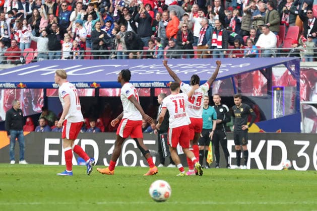 1 Soccer Bundesliga RB Leipzig FC Augsburg 07 03 2026 Yan Diomande 49, RB Leipzig cheers into the crowd after his goal Goal celebration LEIPZIG, GERMANY MARCH 7 Bundesliga match RB Leipzig FC Augsburg at Red Bull Arena on matchday 25 of 1 Bundesliga on March 7, 2026 in Leipzig, Germany DFL REGULATIONS PROHIBIT ANY USE OF PHOTOGRAPHS AS IMAGE SEQUENCES AND OR QUASI VIDEO Copyright: xBEAUTIFULxSPORTS JanxKaeferx