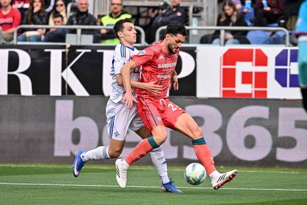 Alberto Dossena of Cagliari Calcio during Cagliari Calcio vs Como 1907, Italian soccer Serie A match in Cagliari, Italy, March 07 2026  Copyright: xLuigixCanu IPAxSportx xipa-agency.netx xx IPA_72511848 IPA_Agency_IPA72511848