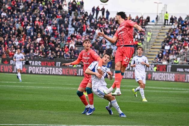 Alberto Dossena of Cagliari Calcio during Cagliari Calcio vs Como 1907, Italian soccer Serie A match in Cagliari, Italy, March 07 2026  Copyright: xLuigixCanu IPAxSportx xipa-agency.netx xx IPA_72512113 IPA_Agency_IPA72512113