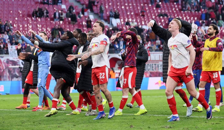 RB Leipzig Augsburg Bundesliga Leipzig, 07 03 2026, Red Bull Arena, Fußball, 1 Bundesliga, 25 Spieltag , RB Leipzig vs FC Augsburg 2 1 0 1 , Im Bild Leipzig jubiliert nach dem Spiel , Nur zur redaktionellen Nutzung Only editorial use , DFL DFB regulations prohibit any use of photographs as image sequences and or quasi video ,