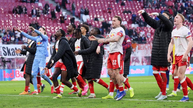RB Leipzig Augsburg Bundesliga Leipzig, 07 03 2026, Red Bull Arena, Fußball, 1 Bundesliga, 25 Spieltag , RB Leipzig vs FC Augsburg 2 1 0 1 , Im Bild Leipzig jubiliert nach dem Spiel , Nur zur redaktionellen Nutzung Only editorial use , DFL DFB regulations prohibit any use of photographs as image sequences and or quasi video ,