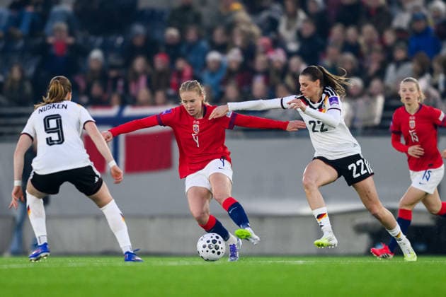 260307 Julie Blakstad of Norway and Jule Brand of Germany during the FIFA Women s World Cup Qualifier football match between Norway and Germany on March 7, 2026 in Stavanger Photo Marius Simensen BILDBYRAN COP 238 MM0060 bbeng dam vm kval vm kvalifisering kvinner vm kvalik football fotball landskamp soccer fifa world cup qualifier norge norway tyskland germany  Copyright: MARIUSxSIMENSEN BB260307ZX099