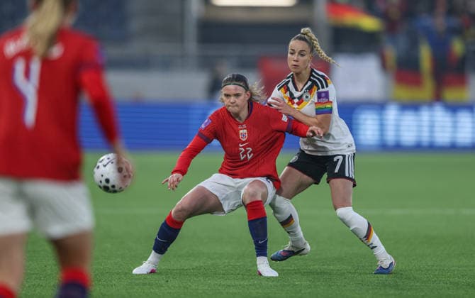 NOR, Stavanger, Norway vs Germany, International match, Football, FIFA, 2026 2027 season, World Cup Qualification, Viking Stadion, 2 Matchday in picture from l Signe Gaupset Norway Women 22 , Giulia Gwinn Germany Women 7 , duel DFB DFL REGULATIONS PROHIBIT ANY USE OF PHOTOGRAPHS AS IMAGE SEQUENCES AND OR QUASI VIDEO, 07 03 2026 Copyright: HMBxMedia HendrikxHamelau