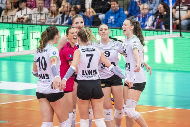 Pippa Molenaar USC Muenster, 01 , 2 vl Cheers, joy, shout of joy, with team in first set GER, Allianz MTV Stuttgart USC Muenster, Volleyball Bundesliga, VBL, season 2025 2026, 07 03 2026 GER, Allianz MTV Stuttgart USC Muenster, Volleyball Bundesliga, VBL, season 2025 2026, 07 03 2026 Stuttgart Copyright: xSandyxDinkelackerx EP_SDR