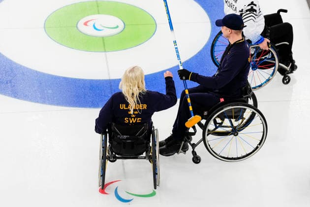 CORTINA, ITALY 20260307 Sweden s Kristina Ulander and Viljo Petterson Dahl during Saturday s mixed curling match between Sweden and South Korea in the Paralympics at Cortina Curling Olympic Stadium. *** The image is included in the SPORTS PACKAGE. For others PAYMENT IMAGE *** CORTINA ITALY x9200x *** CORTINA, ITALY 20260307 Sweden s Kristina Ulander and Viljo Petterson Dahl during Saturday s mixed curling match between Sweden and South Korea in the Paralympics at Cortina Curling Olympic Stadium The image is included in the SPORTS PACKAGE For others PAYMENT IMAGE CORTINA ITALY x9200x  Copyright: xBjörnxLarssonxRosvall TTx PARALYMPICS 2026 CURLING