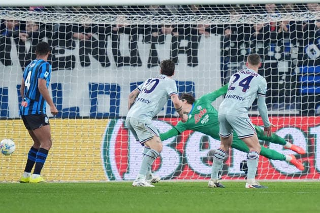 Udinese s Keinan Davis score 0-2 during the Serie A soccer match between Atalanta and Udinese at the New Balance Arena in Bergamo , north Italy - Saturday , March 07 , 2026. - Soccer .  Copyright: xSpada LaPressex