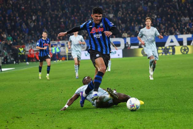 Atalanta BC v Udinese Calcio - Serie A Hassane Kamara and Raoul Bellanova play during the Serie A match between Atalanta BC and Udinese in Bergamo, Italy, on March 7, 2026, at New Balance Arena Bergamo Bergamo Italy  Copyright: xMairoxCinquettix originalFilename:cinquetti-atalanta260307_npRcO.jpg