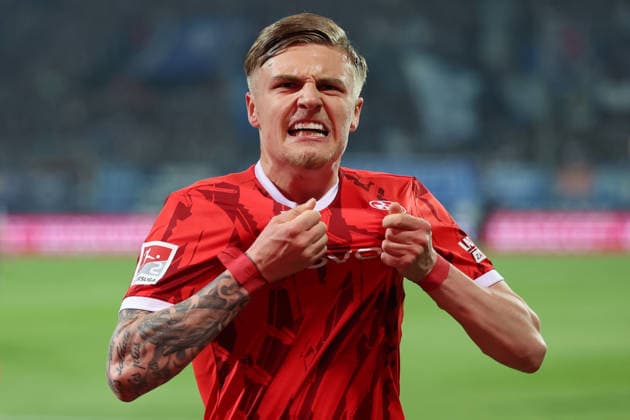 07 03 2026, xrekx, Fußball 2 Bundesliga, VfL Bochum 1 FC Kaiserslautern v l Torjubel nach dem Tor zum celebrating the goal celebrate 1 1 durch Norman Bassette 1 FC Kaiserslautern DFL DFB REGULATIONS PROHIBIT ANY USE OF PHOTOGRAPHS as IMAGE SEQUENCES and or QUASI VIDEO Bochum