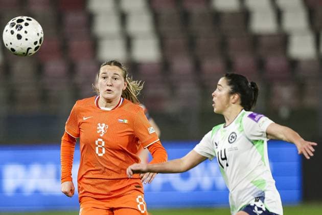 UTRECHT , 07-03-2026 , Stadium Galgenwaard , season 2025 2026 , Women s European Qualifiers , match between The Netherlands and Republic of Ireland , picture shows Netherlands player Wieke Kaptein and Ireland player Marissa Sheva Netherlands - Ireland (women)  x202162052x Copyright: