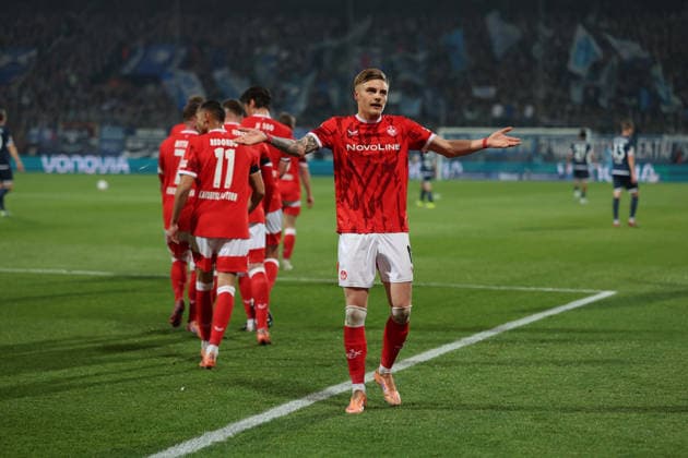 07 03 2026, xrekx, Fußball 2 Bundesliga, VfL Bochum 1 FC Kaiserslautern v l Torjubel nach dem Tor zum celebrating the goal celebrate 1 1 durch Norman Bassette 1 FC Kaiserslautern DFL DFB REGULATIONS PROHIBIT ANY USE OF PHOTOGRAPHS as IMAGE SEQUENCES and or QUASI VIDEO Bochum