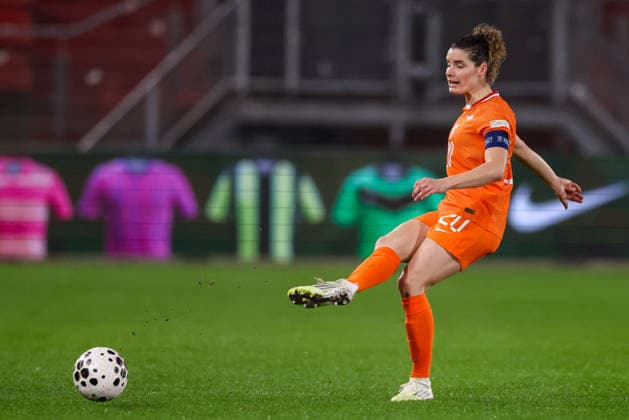 UTRECHT, NETHERLANDS - MARCH 7: Dominique Janssen of the Netherlands passes the ball during the 2027 FIFA Women s World Cup Qualifier match between Netherlands and Republic of Ireland at Stadion Galgenwaard on March 7, 2026 in Utrecht, Netherlands. (Photo by Rene Nijhuis) WPS  Copyright: xRenexNijhuis