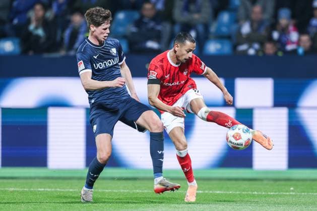 Soccer 2 Bundesliga 25 Matchday VfL Bochum 1 FC Kaiserslautern on 07 03 2026 at Vonovia Ruhrstadion in Bochum Oliver Olsen Bochum , left Kenny Prince Redondo Kaiserslautern , right DFL regulations prohibit any use of photographs as image sequences and or quasi video xJRx