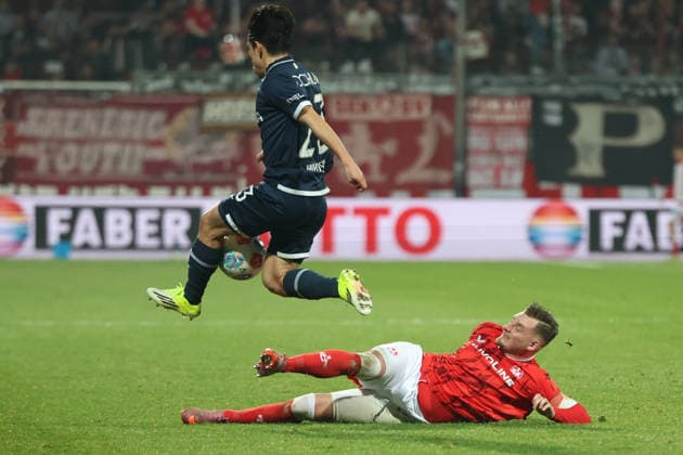 07 03 2026, xrekx, Fußball 2 Bundesliga, VfL Bochum 1 FC Kaiserslautern v l Koji Miyoshi VfL Bochum Marlon Ritter 1 FC Kaiserslautern Zweikampf, Aktion, action, battle for the ball DFL DFB REGULATIONS PROHIBIT ANY USE OF PHOTOGRAPHS as IMAGE SEQUENCES and or QUASI VIDEO Bochum