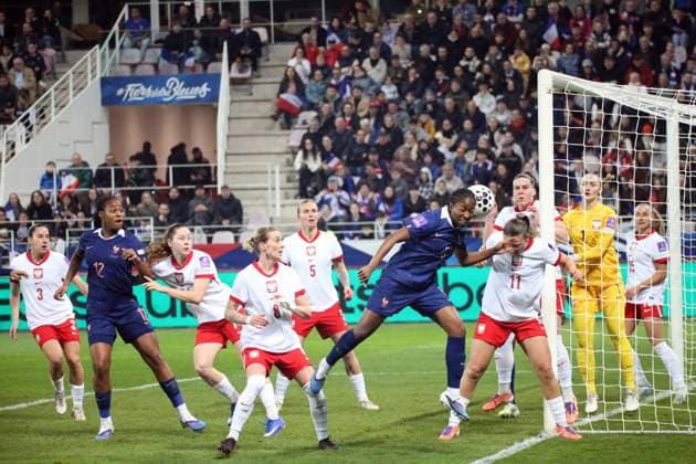 football, éliminatoire de la coupe du monde féminine 2027, j2, france - pologne NICOLAS GOISQUE MAXPPP - 07 03 2026, 21h10, stade gaston gérard de dijon , football, éliminatoire de la coupe du monde féminine 2027, 2ème journée, france - pologne, situation chaude sur le but polonais sur corner Dijon, France, march 7th 2026 Football, Women s World Cup 2027 qualifier, Matchday 2, France vs. Poland Copyright: xMAXPPPxNICOLASxGOISQUEx GSQ202603071451 GSQ202603071451