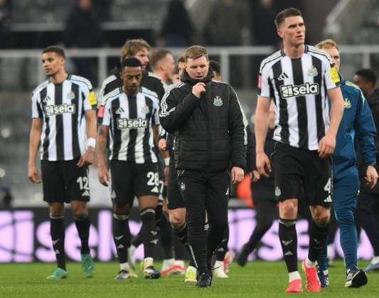 Eddie Howe manager of Newcastle United (2nd from right) is dejected Newcastle United v Manchester City, Emirates FA Cup, Fifth Round, Football, St James Park, Newcastle, UK - 07 Mar 2026Newcastle St James Park United Kingdom EDITORIAL USE ONLY No use with unauthorised audio, video, data, fixture lists, club league logos or live services. Online in-match use limited to 120 images, no video emulation. No use in betting, games or single club league player publications.  Copyright: xRichardxLee Shutterstockx 16720217cf
