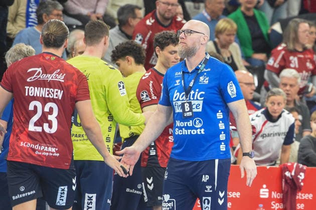 Handball I Men I Season 2025 2026 I Bundesliga I 24 Matchday I SG Flensburg Handewitt SC DHfK Leipzig I 07 03 2026 from left Kent Robin Tönnesen 23, SG Flensburg Handewitt , Ales Pajovic Coach, SG Flensburg Handewitt Copyright: xLobeca JanxKirschnerx