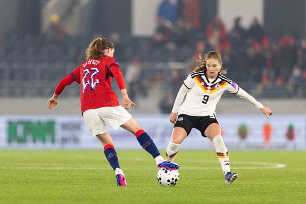 STAVANGER, NORWAY - MARCH 07: Signe Gaupset of Norway and Sjoeke Nusken of Germany battle for the ball during the FIFA Womens World Cup 2027 Qualifier match between Norway and Germany at Lyse Arena on March 07, 2026 in Stavanger, Norway. (Photo by Ane Frosaker Sports Press Photo) Copyright: xAnexFrosakerx xSPPx Sportspressphoto_SPR104524