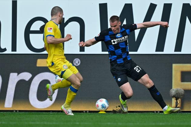 Paderborn, Home Deluxe Arena, 07 03 26, GER, Herren, 2 Bundesliga, Saison 2025 2026, SC Paderborn 07 Eintracht Braunschweig Bild v li im Zweikampf Kevin EHLERS Braunschweig und Steffen TIGGES Paderborn DFL regulations prohibit any use of photographs as image sequences and or quasi video NRW Deutschland