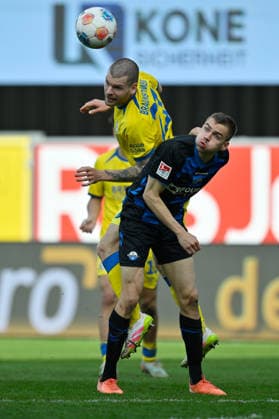 Paderborn, Home Deluxe Arena, 07 03 26, GER, Herren, 2 Bundesliga, Saison 2025 2026, SC Paderborn 07 Eintracht Braunschweig Bild v li im Zweikampf Kevin EHLERS Braunschweig und Filip BILBIJA Paderborn DFL regulations prohibit any use of photographs as image sequences and or quasi video NRW Deutschland