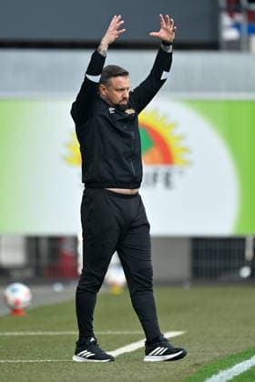 Paderborn, Home Deluxe Arena, 07 03 26, GER, Herren, 2 Bundesliga, Saison 2025 2026, SC Paderborn 07 Eintracht Braunschweig Bild Trainer Heiner BACKHAUS Braunschweig DFL regulations prohibit any use of photographs as image sequences and or quasi video NRW Germany