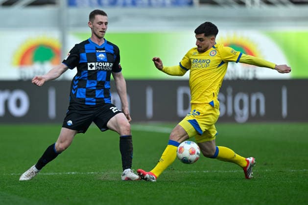 Paderborn, Home Deluxe Arena, 07 03 26, GER, Herren, 2 Bundesliga, Saison 2025 2026, SC Paderborn 07 Eintracht Braunschweig Bild v li im Zweikampf Tjark SCHELLER Paderborn und Fabio DI MICHELE SANCHEZ Braunschweig DFL regulations prohibit any use of photographs as image sequences and or quasi video NRW Deutschland