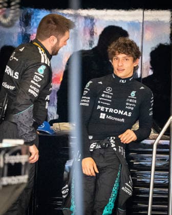 March 8, 2026, Melbourne, Victoria, Australia: 12 KIMI ANTONELLI from the Mercedes AMG Petronas F1 Team driving the Mercedes powered Mercedes W17 prepares for the race at the Formula 1 Qatar Airways Australian Grand Prix 2026 at Albert Park, Melbourne, Australia. Melbourne Australia - ZUMAl303 20260308_aaf_l303_013 Copyright: xSydneyxLowx