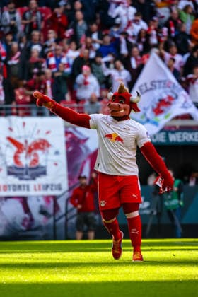 Bulli RB Leipzig, Mascot before the match, RB Leipzig vs FC Augsburg, Football, 1 Bundesliga, 25 Matchday, Season 2025 2026, 07 03 2026,¨ DFL REGULATIONS PROHIBIT ANY USE OF PHOTOGRAPHS AS IMAGE SEQUENCES AND OR QUASI VIDEO,¨ RB Leipzig vs FC Augsburg, Football, 1 Bundesliga, 25 Matchday, Season 2025 2026, 07 03 2026 Leipzig Copyright: xEibner-Pressefoto LauraxRoemerx EP_LRR