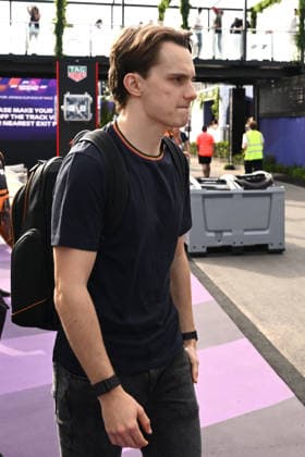 2026 AUSTRALIAN F1 GRAND PRIX, Oscar Piastri of McLaren leaves the pits following the 2026 Australian Grand Prix at Albert Park Circuit in Melbourne, Sunday, March 8, 2026. ( NO ARCHIVING, EDITORIAL USE ONLY MELBOURNE VICTORIA AUSTRALIA  Copyright: xJOELxCARRETTx 20260308161922094892