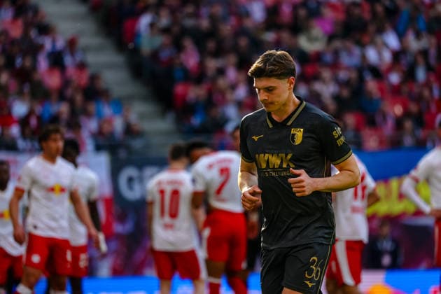 Mert Koemuer FC Augsburg, 36 , RB Leipzig vs FC Augsburg, Football, 1 Bundesliga, 25 Matchday, Season 2025 2026, 07 03 2026,¨ DFL REGULATIONS PROHIBIT ANY USE OF PHOTOGRAPHS AS IMAGE SEQUENCES AND OR QUASI VIDEO,¨ RB Leipzig vs FC Augsburg, Football, 1 Bundesliga, 25 Matchday, Season 2025 2026, 07 03 2026 Leipzig Copyright: xEibner-Pressefoto LauraxRoemerx EP_LRR