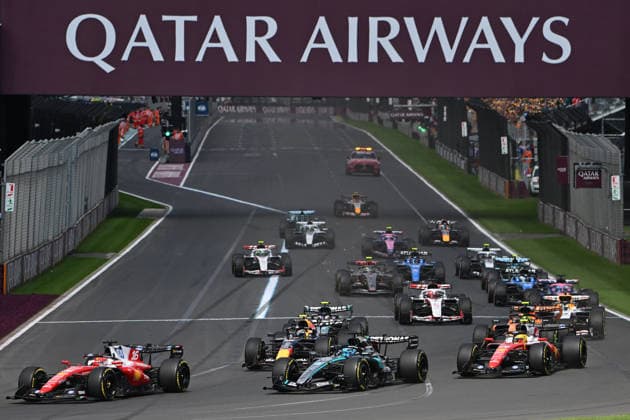 2026 AUSTRALIAN F1 GRAND PRIX, Charles Leclerc of Ferrari (left) leads into the first corner during the 2026 Australian Grand Prix at Albert Park Circuit in Melbourne, Sunday, March 8, 2026. ( NO ARCHIVING, EDITORIAL USE ONLY MELBOURNE VICTORIA AUSTRALIA  Copyright: xJAMESxROSSx 20260308161047507065