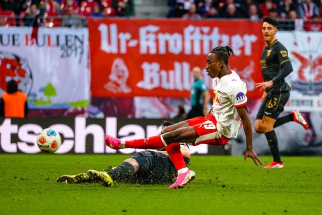 Yan Diomande RB Leipzig, 49 shots to 1 1, RB Leipzig vs FC Augsburg, Football, 1 Bundesliga, 25 Matchday, Season 2025 2026, 07 03 2026,¨ DFL REGULATIONS PROHIBIT ANY USE OF PHOTOGRAPHS AS IMAGE SEQUENCES AND OR QUASI VIDEO,¨ RB Leipzig vs FC Augsburg, Football, 1 Bundesliga, 25 Matchday, Season 2025 2026, 07 03 2026 Leipzig Copyright: xEibner-Pressefoto LauraxRoemerx EP_LRR