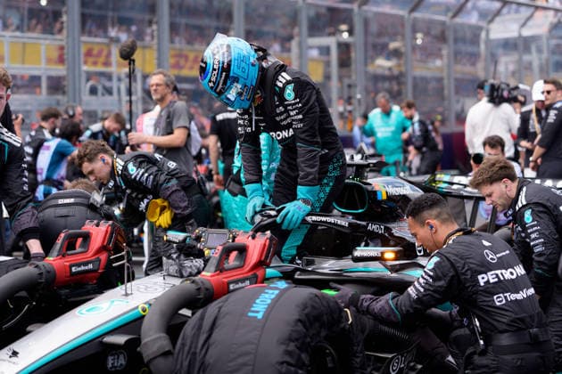 March 8, 2026, Melbourne, Victoria, Australia: 63 GEORGE RUSSELL from the Mercedes AMG Petronas F1 Team driving the Mercedes powered Mercedes W17 prepares for the race at the Formula 1 Qatar Airways Australian Grand Prix 2026 at Albert Park, Melbourne, Australia. Melbourne Australia - ZUMAl303 20260308_aaf_l303_028 Copyright: xSydneyxLowx