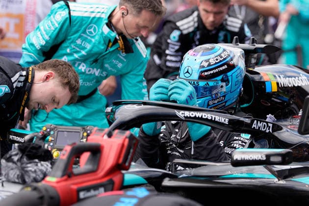 March 8, 2026, Melbourne, Victoria, Australia: 63 GEORGE RUSSELL from the Mercedes AMG Petronas F1 Team driving the Mercedes powered Mercedes W17 prepares for the race at the Formula 1 Qatar Airways Australian Grand Prix 2026 at Albert Park, Melbourne, Australia. Melbourne Australia - ZUMAl303 20260308_aaf_l303_029 Copyright: xSydneyxLowx