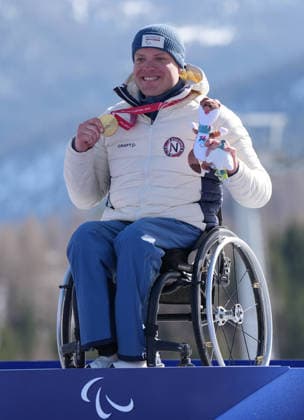 (260308) -- CORTINA D AMPEZZO, March 8, 2026 -- Gold medalist Jesper Pedersen of Norway reacts during the awarding ceremony for the para alpine skiing men s downhill sitting match at the Milan-Cortina 2026 Paralympic Winter games, Winterspiele,Spiele, Summer games in Cortina D ampezzo, Italy, March 7, 2026. ) (SP)ITALY-CORTINA D AMPEZZO-PARALYMPIC WINTER GAMES-PARA ALPINE SKIING-MEN S DOWNHILL-SITTING WangxKaiyan 