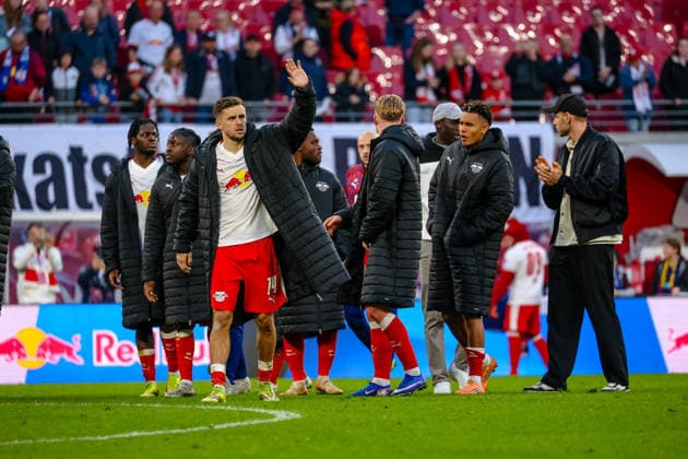 Christoph Baumgartner RB Leipzig, 14 greets fans after victory, RB Leipzig vs FC Augsburg, Football, 1 Bundesliga, 25 Matchday, Season 2025 2026, 07 03 2026,¨ DFL REGULATIONS PROHIBIT ANY USE OF PHOTOGRAPHS AS IMAGE SEQUENCES AND OR QUASI VIDEO,¨ RB Leipzig vs FC Augsburg, Football, 1 Bundesliga, 25 Matchday, Season 2025 2026, 07 03 2026 Leipzig Copyright: xEibner-Pressefoto LauraxRoemerx EP_LRR
