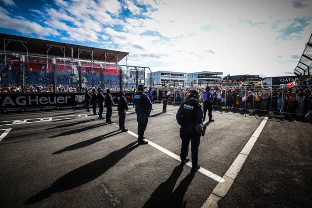 March 8, 2026, Melbourne, Victoria, Australia: MELBOURNE, AUSTRALIA - MARCH 08 2026: Police force guard the pitlane after the 2026 Australian Grand Prix at Albert Park in Melbourne, Australia Melbourne Australia - ZUMAp121 20260308_zsp_p121_036 Copyright: xChrisxPutnamx