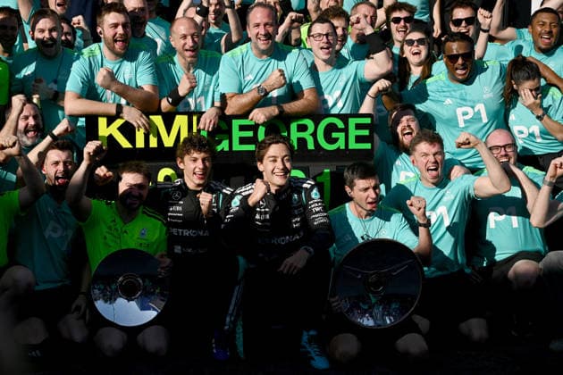 2026 AUSTRALIAN F1 GRAND PRIX, Kimi Antonelli of Mercedes (left) and George Russell of Mercedes celebrate with pit cream and team following the 2026 Australian Grand Prix at Albert Park Circuit in Melbourne, Sunday, March 8, 2026. ( NO ARCHIVING, EDITORIAL USE ONLY MELBOURNE VICTORIA AUSTRALIA  Copyright: xJOELxCARRETTx 20260308172161358889