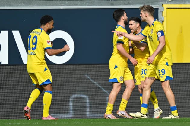 Paderborn, Home Deluxe Arena, 07 03 26, GER, Herren, 2 Bundesliga, Saison 2025 2026, SC Paderborn 07 Eintracht Braunschweig Bild Robin Heußer Braunschweig jubilates after his goal to 0 1 DFL regulations prohibit any use of photographs as image sequences and or quasi video NRW Germany