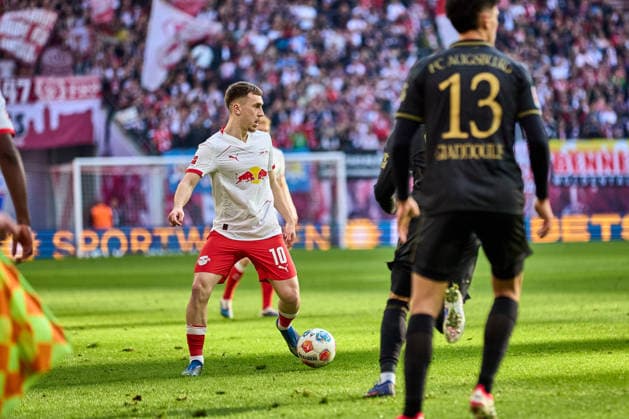 07 03 2026, Football, Men, Bundesliga, 2025 2026, RB Leipzig FC Augsburg Brajan Gruda 10, RB Leipzig , cropped image, action, with ball Leipzig Red Bull Arena Saxony Germany
