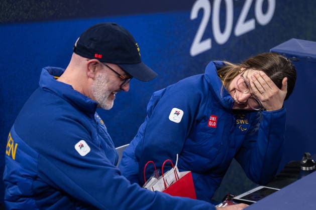 260308 Coach Peter Narup and coach Alison Kreviazuk of Sweden in the wheelchair curling mixed round robin session between Sweden and Latvia during day 1 of the Milano Cortina 2026 Winter Paralympic Games on March 8, 2026 in Cortina. Photo: Maxim ThorÃ BILDBYRAN kod MT MT1012 wheelchair curling rullstolscurling paralympic games paralympics paralympiska spel paralympiske leker vinter-paralympics winter paralympics milano cortina 2026 milano cortina 2026 winter paralympic games 2 bbeng sverige *** 260308 Coach Peter Narup and coach Alison Kreviazuk of Sweden in the wheelchair curling mixed round robin session between Sweden and Latvia during day 1 of the Milano Cortina 2026 Winter Paralympic Games on March 8, 2026 in Cortina Photo Maxim ThorÃ BILDBYRAN code MT MT1012 wheelchair curling wheelchair curling paralympic games paralympiska spel paralympiske leker vinter paralympics winter paralympics milano cortina 2026 milano cortina 2026 winter paralympic games 2 bbeng sverige  Copyright: MAXIMxTHORE BB260308MT005