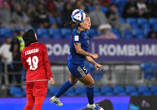 SOCCER ASIAN CUP IRAN PHILIPPINES, Hali Long of the Philippines attempts to head into goal during the AFC Women™s Asian Cup Group A match between Iran and Philippines at Gold Coast Stadium on the Gold Coast, Sunday, March 8, 2026. ( NO ARCHIVING, EDITORIAL USE ONLY GOLD COAST QUEENSLAND AUSTRALIA  Copyright: xDAVExHUNTx 20260308143318931050
