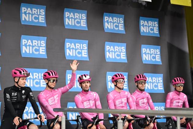 Paris Nice 2026 Stage 1 CARRIERES-SOUS-POISSY, FRANCE - MARCH 08 : Van Den Berg Marijn (NED) of EF Education - Easypost and teammates during stage 1 of the 84th edition of Paris - Nice an UCI World Tour 2.UWT cycling road race stage for Men Elite of 171.2 km with start in Acheres and finish in Carrieres-sous-Poissy on March 8, 2026 in Carrieres-sous-Poissy, France, 08 03 2026 ( Motordriver Guy De Vuyst - Carrieres-sous-Poissy France  Copyright: xNicoxVereeckenx