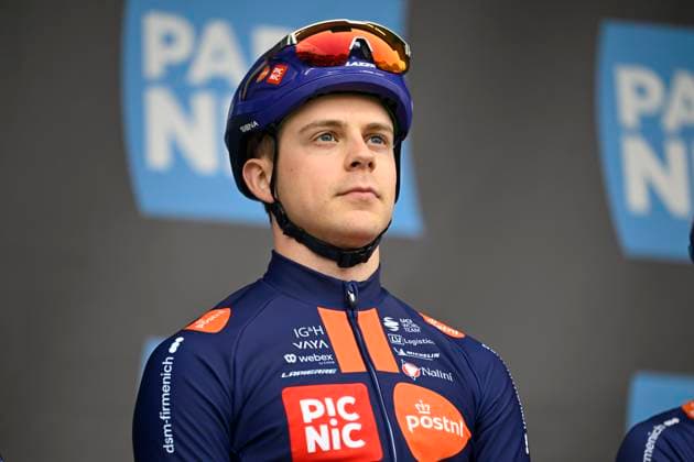 Paris Nice 2026 Stage 1 CARRIERES-SOUS-POISSY, FRANCE - MARCH 08 : Van Uden Casper (NED) of Team Picnic PostNL during stage 1 of the 84th edition of Paris - Nice an UCI World Tour 2.UWT cycling road race stage for Men Elite of 171.2 km with start in Acheres and finish in Carrieres-sous-Poissy on March 8, 2026 in Carrieres-sous-Poissy, France, 08 03 2026 ( Motordriver Guy De Vuyst - Carrieres-sous-Poissy France  Copyright: xNicoxVereeckenx